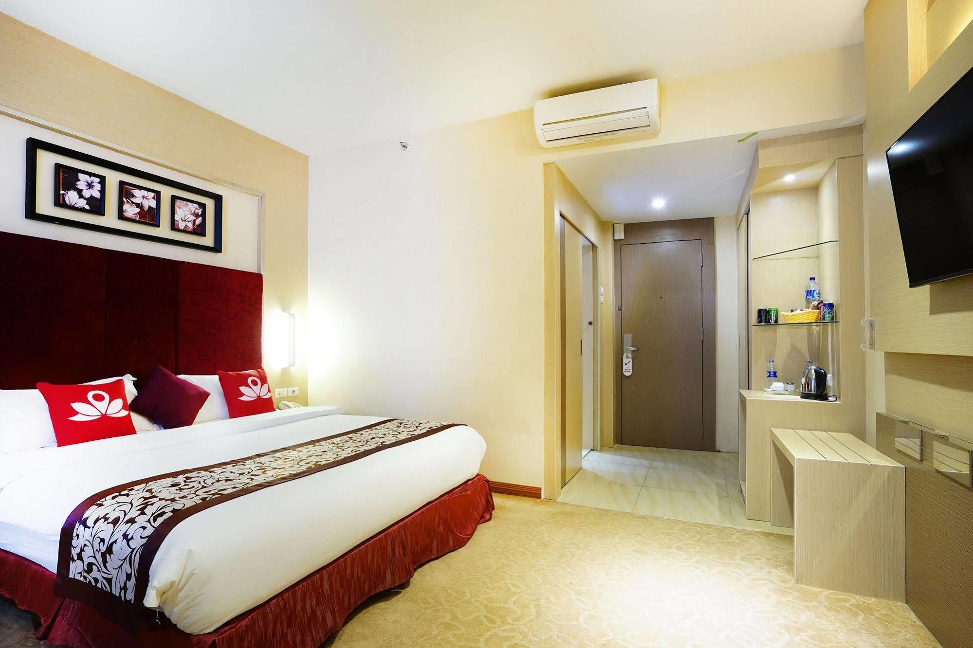 Zen Rooms Near Bcs Mall Penuin Batam Εξωτερικό φωτογραφία